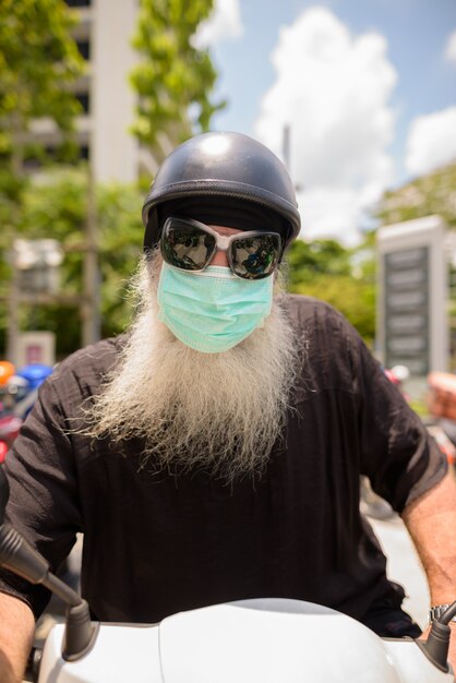 Premium Photo Face Of Mature Bearded Hipster Man With Sunglasses And