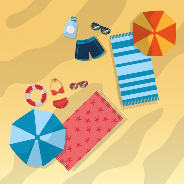 Widok z góry na plażę z strojami kąpielowymi parasol, okulary przeciwsłoneczne, ręczniki i butelka ochrony przeciwsłonecznej Darmowych Wektorów