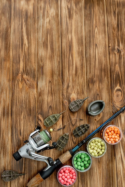 Accesorios Para La Pesca De La Carpa Y Cebos De Pesca Sobre Tablas De