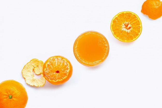 Alto Contenido De Vitamina C Zumo De Naranja Con Frutas Aislado En