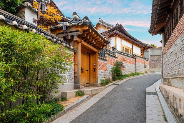 Arquitectura Coreana Tradicional Del Estilo En El Pueblo De Bukchon Hanok En Seul Corea Del Sur Foto Premium