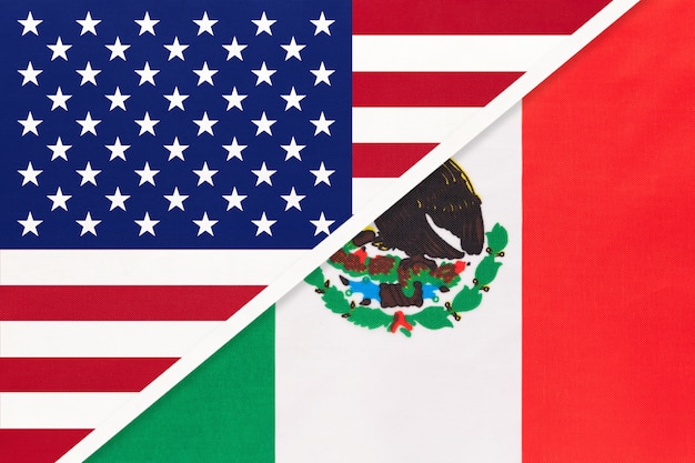 Bandera nacional de estados unidos vs méxico. relación entre dos países