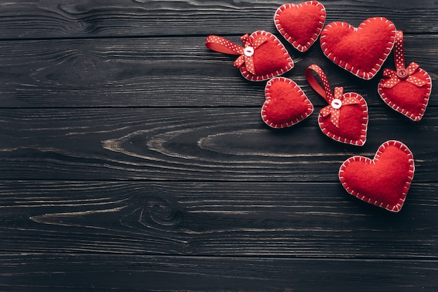 Banner para el día de san valentín con corazones decorativos ...