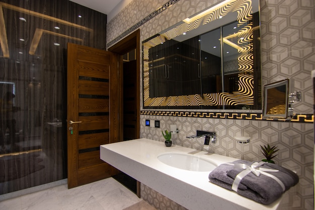 Baño de diseño moderno | Foto Premium