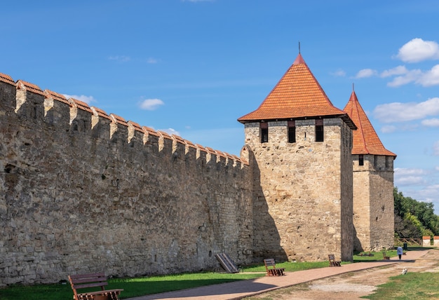 Bender Moldavia Las Murallas Y Torres De La Fortaleza