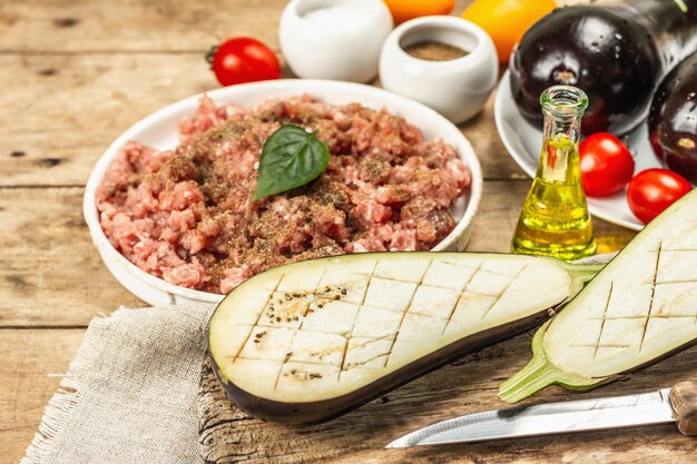 Berenjena Rellena Lista Para Hornear Con Carne Molida Verduras Y