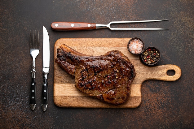 Bistec De Carne Veteada De Primera Calidad A La Parrilla O Frito