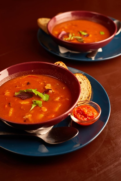 Bograch En El Pub Sopa De Verduras Con Carne Y Chiles Picantes Comida