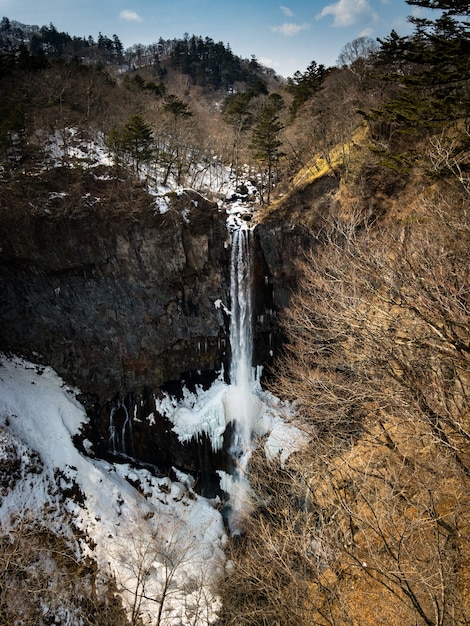 Cascada Kegon Con Nieve En Invierno En El Parque Nacional Nikko Foto Premium