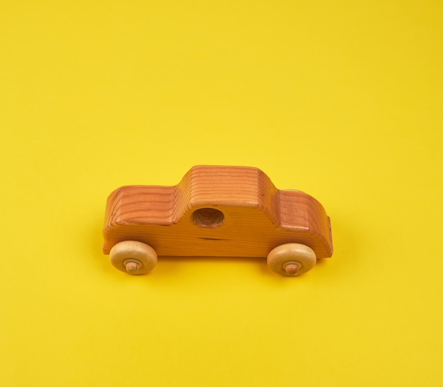 coches de madera para niños