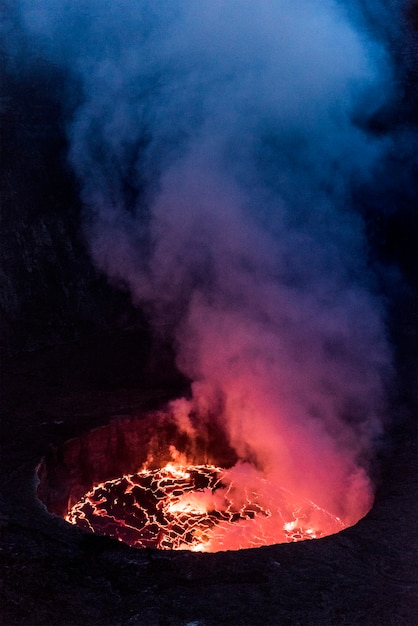 Cr Ter Del Volc N Nyiragongo En Erupci N Foto Premium