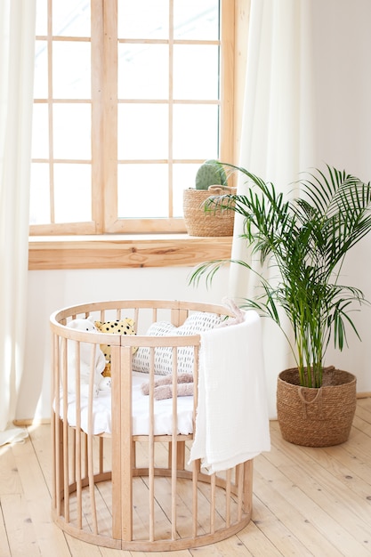 Cuna De Madera En Jardin De Infantes Cuna Ecologica Con Ropa De