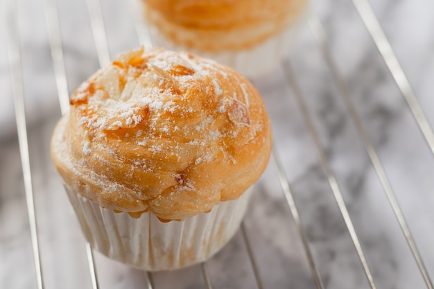 Los Deliciosos Cruffins Modernos Est N Hechos De Croissants En Capas En Forma De Muffin Con