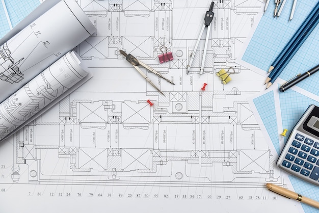 Dibujo Del Ingeniero Con Vista Superior De Diferentes Herramientas Concepto Tecnico Foto Premium