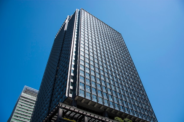 Edificio De Oficinas Moderno Con Fachada De Vidrio Foto Premium