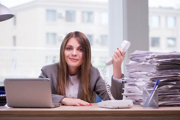 Gente trabajando en call center | Descargar Fotos gratis