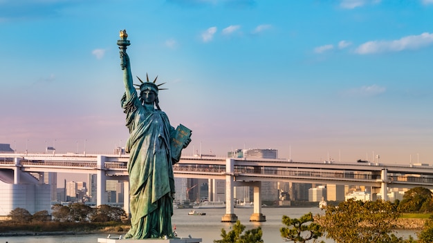 Estatua De La Libertad En Odaiba Tokio Japon Foto Premium