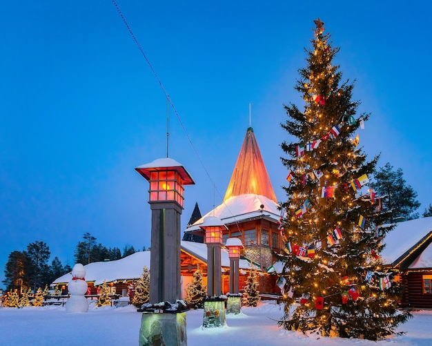 Farolas Del Círculo Polar ártico En La Oficina De Papá Noel Del Pueblo ...