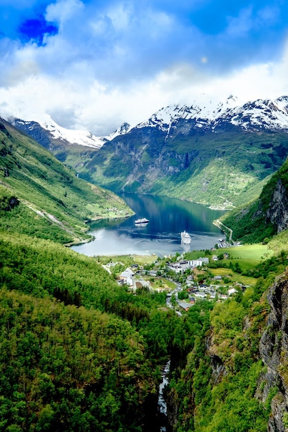 Fiordo De Geiranger Beautiful Nature Norway Lente De Cambio De