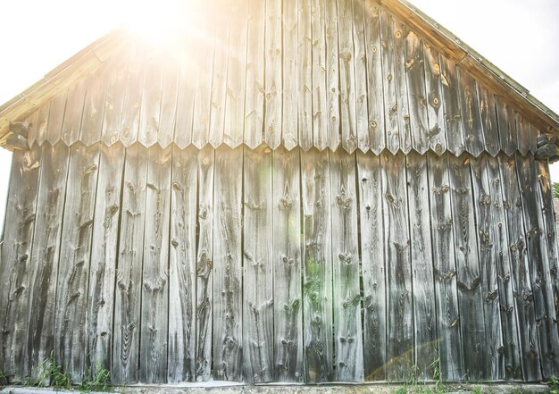 Fondo de casa de madera. textura rústica al aire libre. | Foto Premium