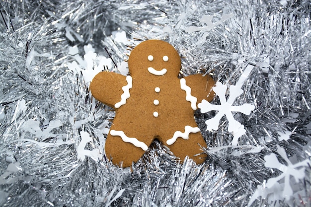 Galleta de hombre de pan de jengibre casera de navidad galleta clásica