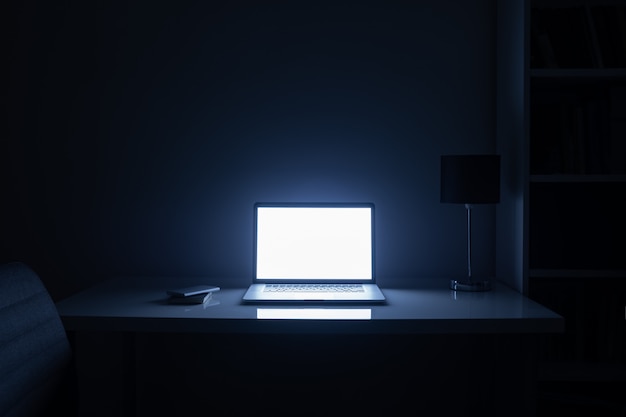 mac desktop screen is black after sleep