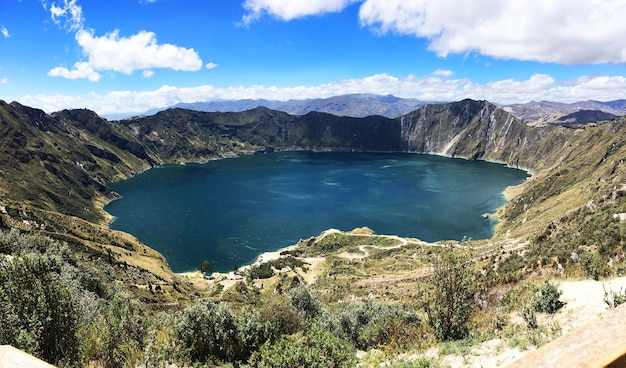 Hermosa foto de laguna quilotoa, quinta, ecuador Foto gratis