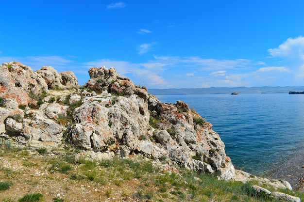 Hermoso Paisaje Natural De Mar Y Rocas Foto Premium