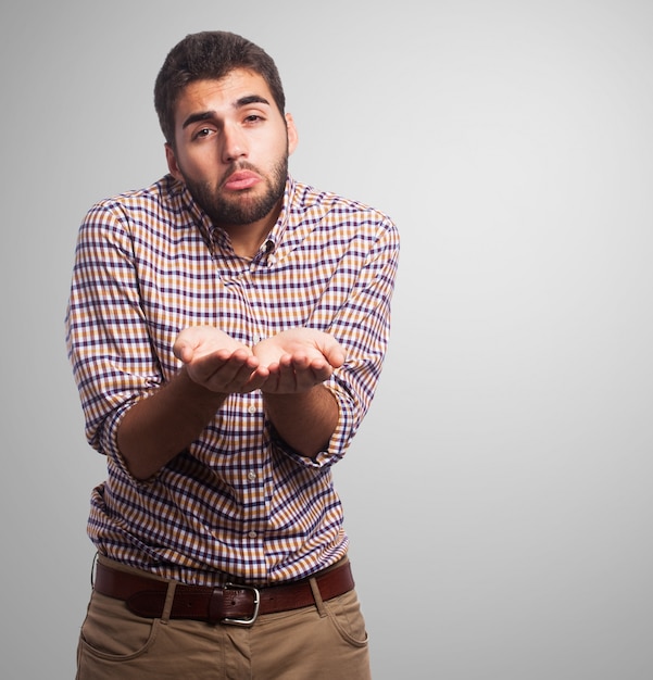 Hombre rabe triste  que pide dinero Foto Gratis