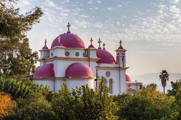 La Iglesia Ortodoxa Griega De Los Santos Ap Stoles Por El Mar De