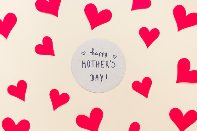 Inscripcion Del Dia De Las Madres Felices Con Corazones De Papel En