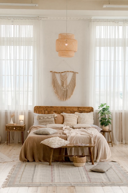 Interior de un dormitorio en estilo boho. | Foto Premium
