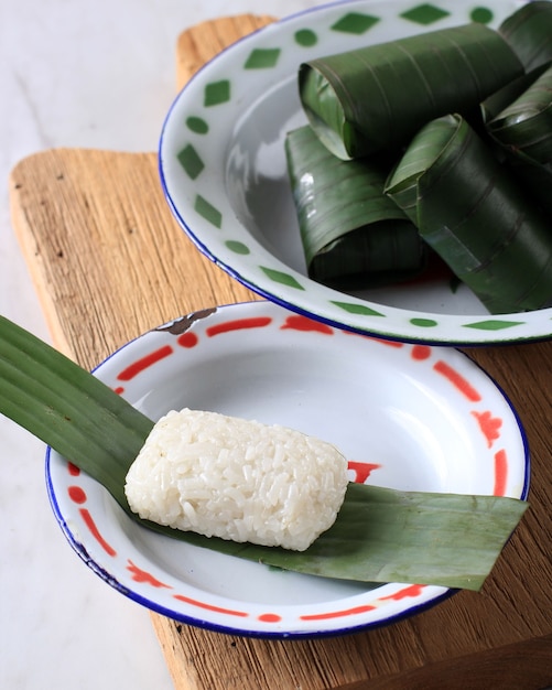 Lemper Es Un Plato Tradicional Indonesio Hecho De Arroz Glutinoso O