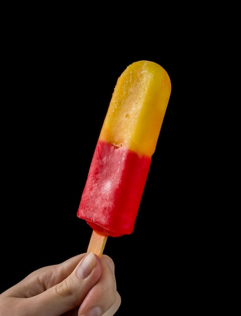 Mano Femenina Sosteniendo Una Paleta Foto Premium