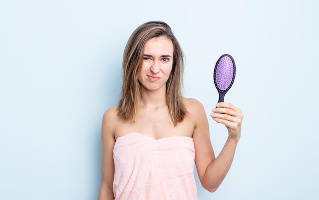 Mujer Bonita Joven Que Parece Desconcertado Y Confundido Concepto De