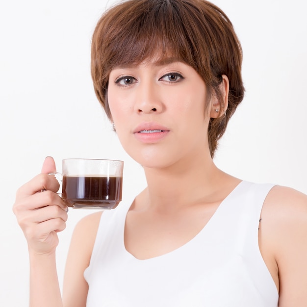 Mujer Joven Hermosa De Asia Con Una Taza De Café Caliente Concepto Para La Salud Foto Premium 4058