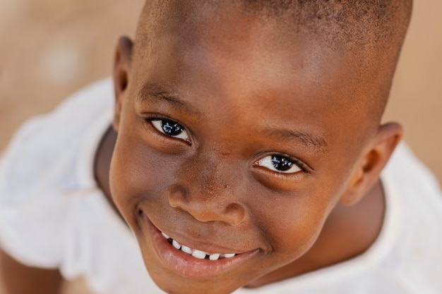 Niño Africano Sonriente De Primer Plano Foto Gratis 