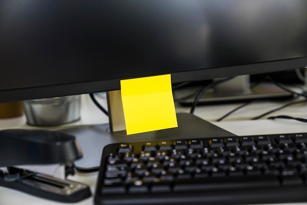 windows 10 desktop post it notes