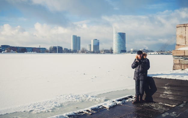 Panorama De Invierno De Riga Letonia Foto Premium