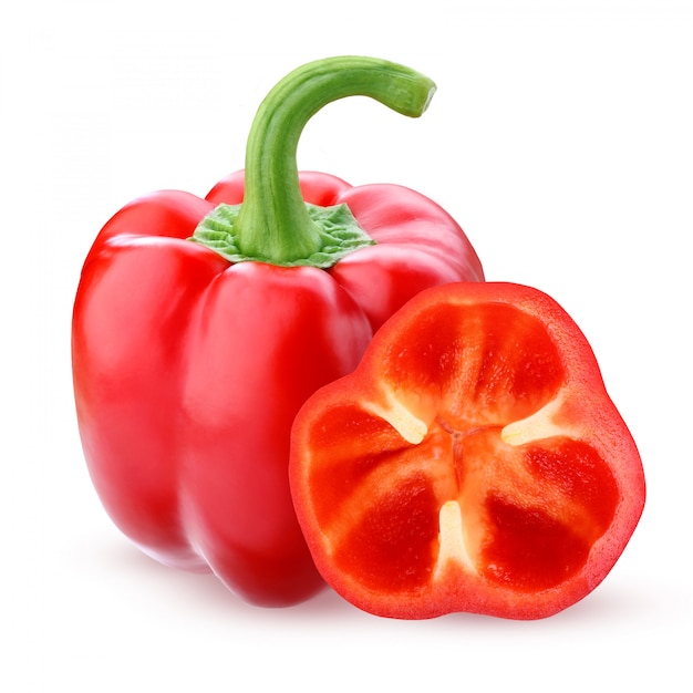 Paprika dulce rojo aislado en el fondo blanco. un vegetal entero y ...