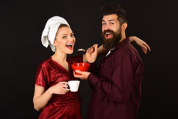 Pareja Amorosa Pareja Desayunando Sonriendo El Uno Al Otro Concepto De Amor Hogar Comida 5309