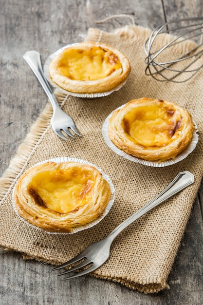 Pasteis De Nata T Pica Tarta Portuguesa De Crema Pastelera Sobre