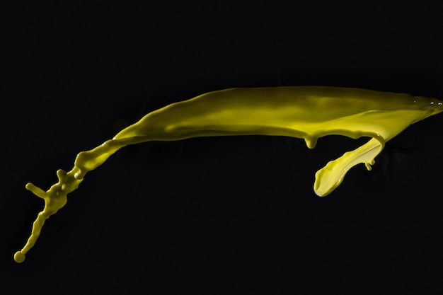 Diseño de textura de fondo de pintura acuarela amarilla | Foto Premium