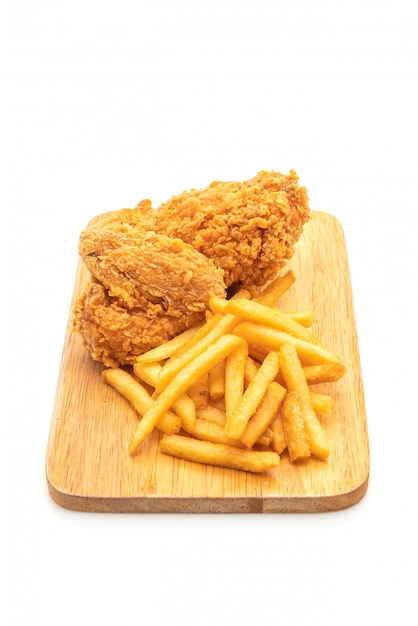 Pollo frito con papas fritas y nuggets de comida | Foto ...