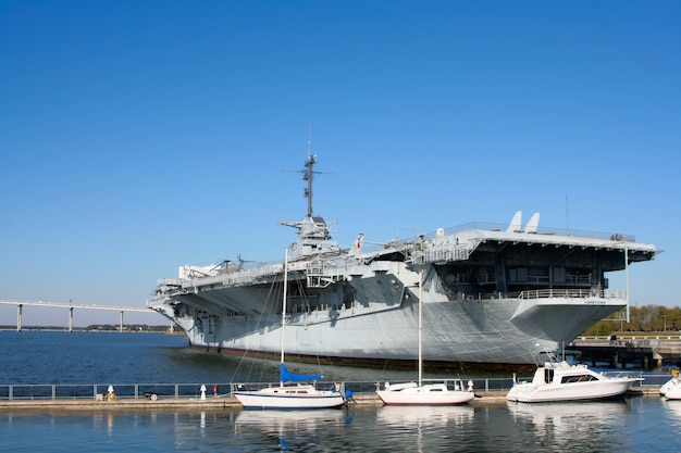 Portaaviones Uss Yorktown En Charleston Carolina Del Sur Ee Uu   Portaaviones Uss Yorktown Charleston Carolina Sur Ee Uu 199107 185 