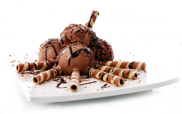 Postre helado de chocolate Foto gratis