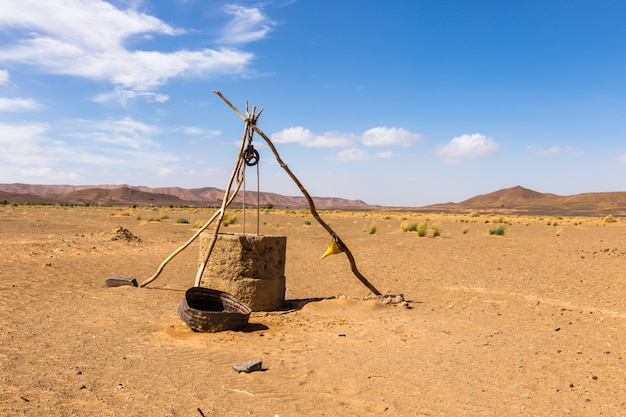 Pozo De Agua En El Desierto Del Sahara Foto Premium