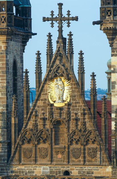 Techo De La Iglesia De Nuestra Se Ora Antes De Tyn Desde La Plaza De