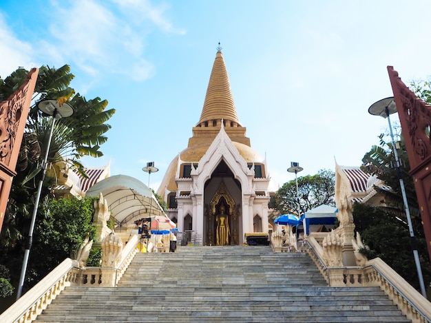 Templo De Phra Pathom Chedi Nakhon Pathom Tailandia Foto Premium