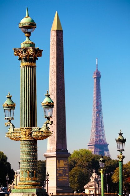 Ver A Traves De La Plaza De La Concordia En El Centro De Paris Foto Gratis